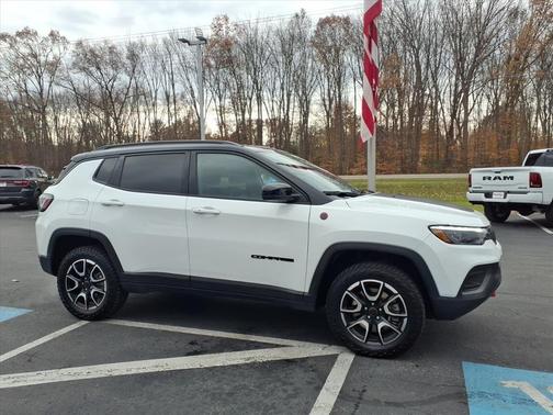2025 Jeep Compass Trailhawk
