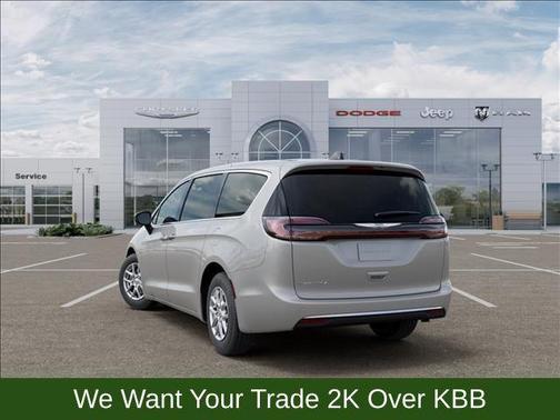 Silver Mist Clearcoat 2026 Chrysler Pacifica Select