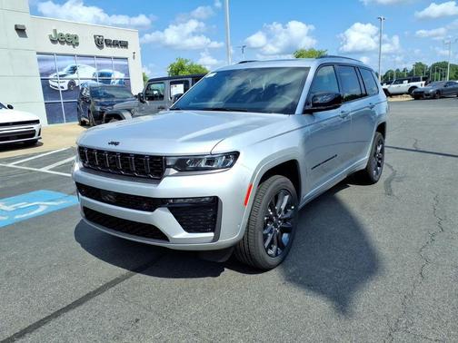 Silver Zynith 2026 Jeep Grand Cherokee L Limited