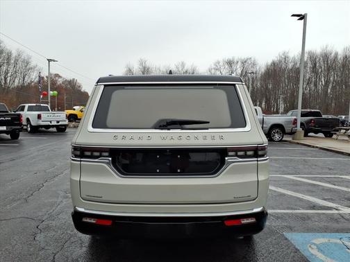 2022 Jeep Grand Wagoneer Series III