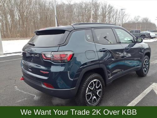 2024 Jeep Compass Trailhawk