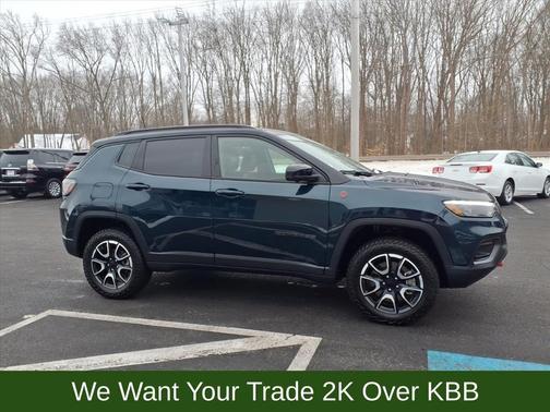 2024 Jeep Compass Trailhawk
