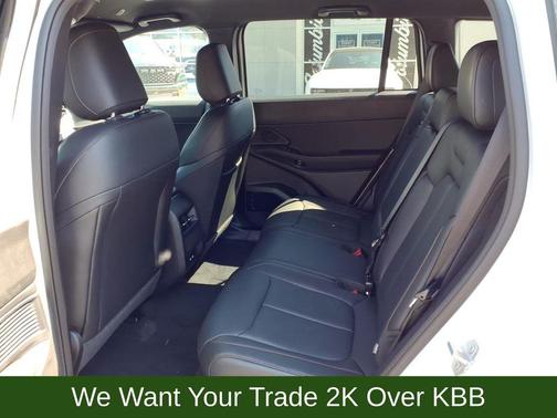 Bright White Clearcoat 2026 Jeep Cherokee LAREDO/LIMITED