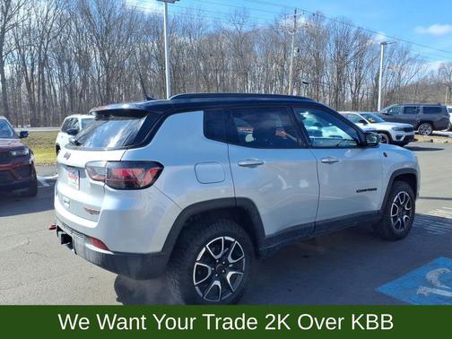 2025 Jeep Compass Trailhawk