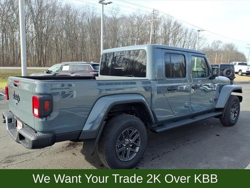 2026 Jeep Gladiator Sport