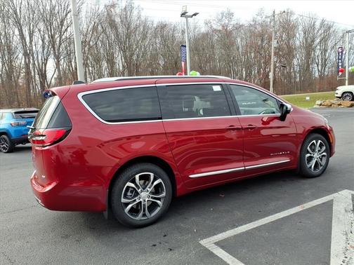 2026 Chrysler Pacifica Pinnacle