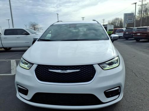 2026 Chrysler Pacifica Pinnacle