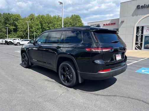 2025 Jeep Grand Cherokee L Laredo