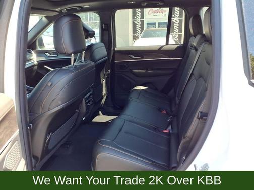 Bright White Clearcoat 2026 Jeep Grand Cherokee Sport