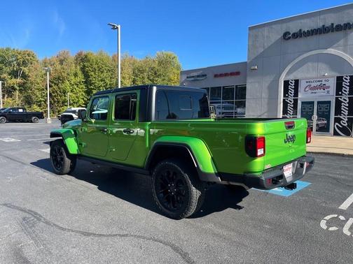 2025 Jeep Gladiator Sport