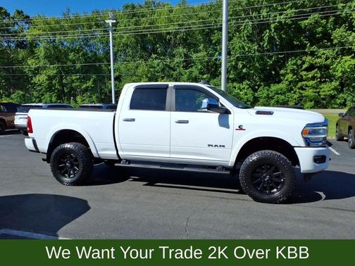 Bright White Clearcoat 2022 RAM 2500 Laramie