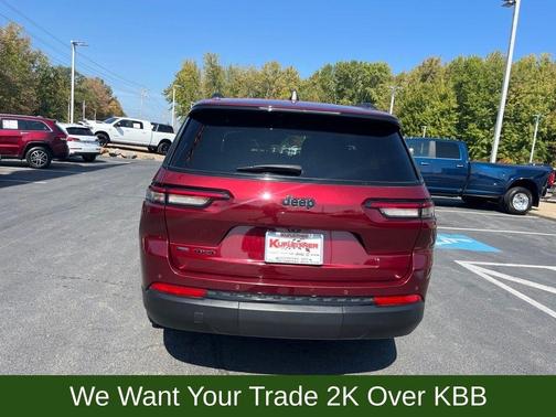 2022 Jeep Grand Cherokee L Laredo