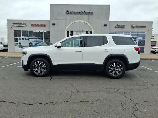 Summit White 2023 GMC Acadia SLE