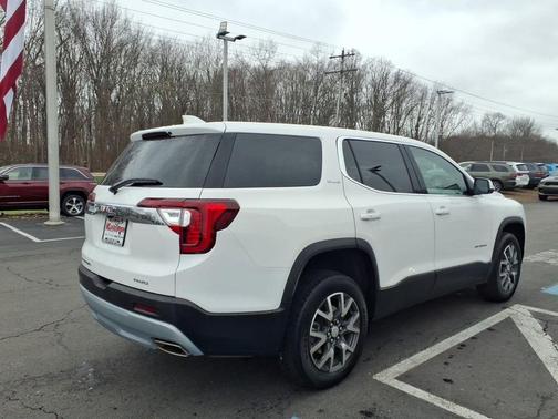 Summit White 2023 GMC Acadia SLE