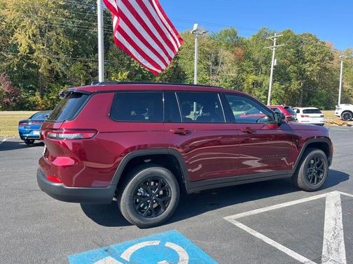 2025 Jeep Grand Cherokee L Laredo