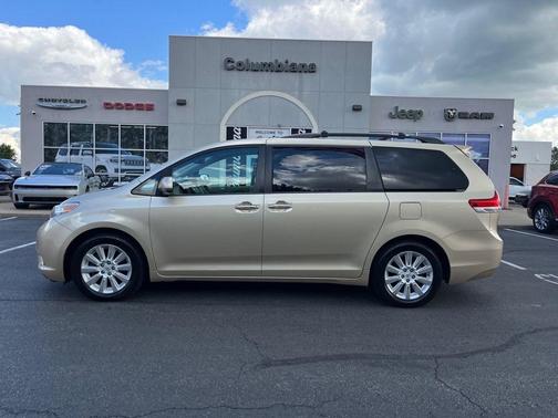 2013 Toyota Sienna XLE