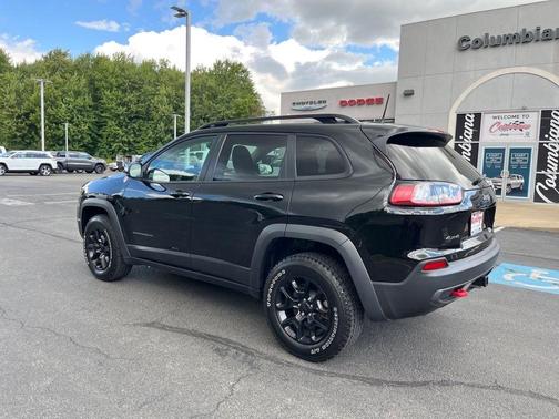 2022 Jeep Cherokee Trailhawk