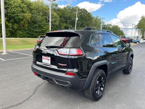 2022 Jeep Cherokee Trailhawk