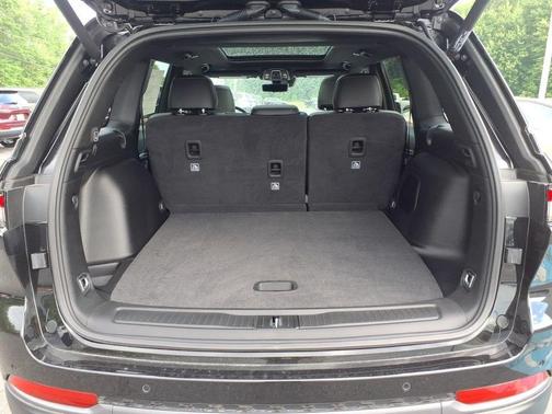 Diamond Black 2026 Jeep Grand Cherokee Sport