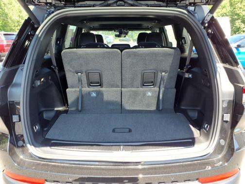 Diamond Black 2026 Jeep Grand Cherokee L Laredo