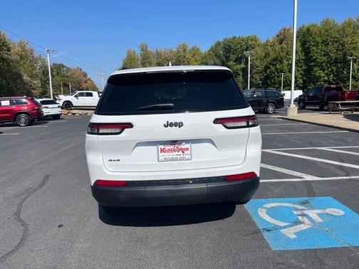 2025 Jeep Grand Cherokee L Laredo
