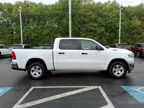 Bright White Clearcoat 2025 RAM 1500 Big Horn/Lone Star