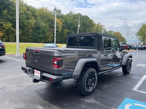 2024 Jeep Gladiator Sport