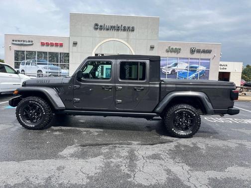 2024 Jeep Gladiator Sport
