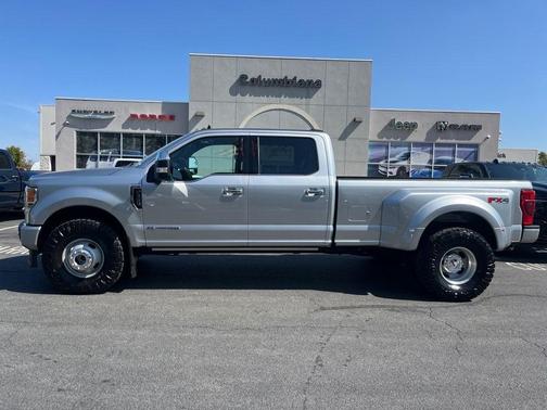 2022 Ford F-350 Platinum