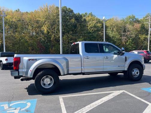 2022 Ford F-350 Platinum