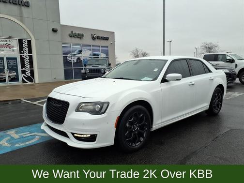 2023 Chrysler 300 Touring L