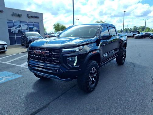 Onyx Black 2024 GMC Canyon AT4X