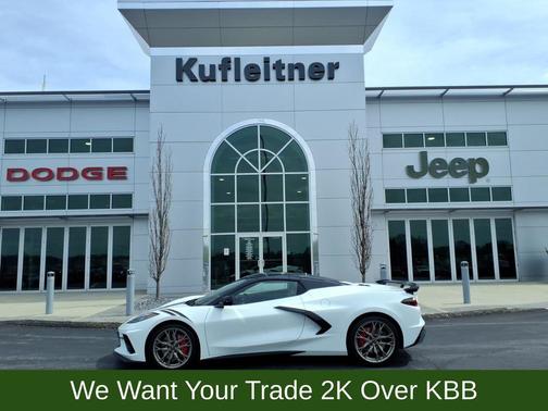 Arctic White 2026 Chevrolet Corvette Stingray w/2LT