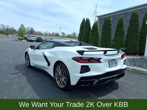 Arctic White 2026 Chevrolet Corvette Stingray w/2LT