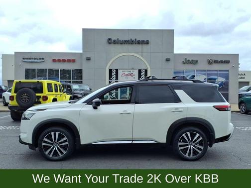 White 2024 Nissan Pathfinder Platinum