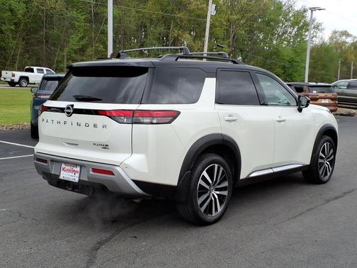 White 2024 Nissan Pathfinder Platinum