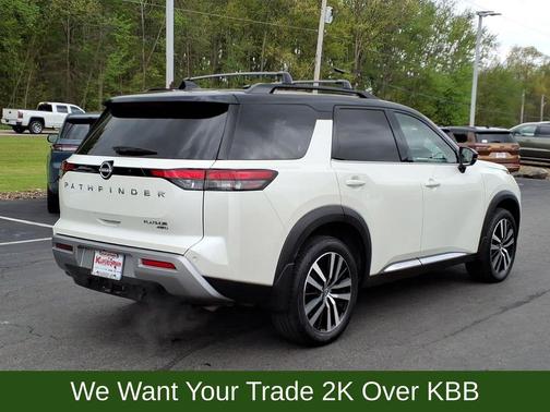 White 2024 Nissan Pathfinder Platinum