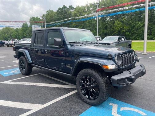 2025 Jeep Gladiator Sport