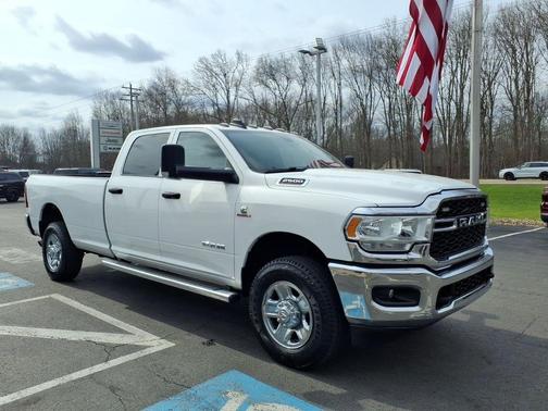 Bright White Clearcoat 2022 RAM 2500 Tradesman