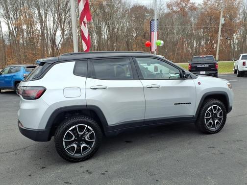 2024 Jeep Compass Trailhawk