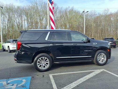 Onyx Black 2022 GMC Yukon Denali