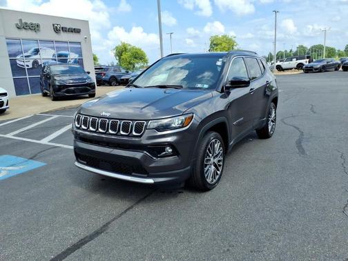 Granite Crystal Clearcoat Metallic 2023 Jeep Compass Limited