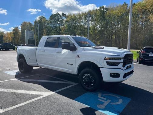 2025 RAM 3500 Limited