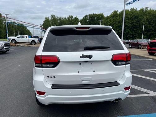 2022 Jeep Grand Cherokee WK Laredo