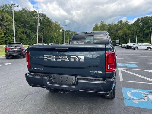 2025 RAM 3500 Limited
