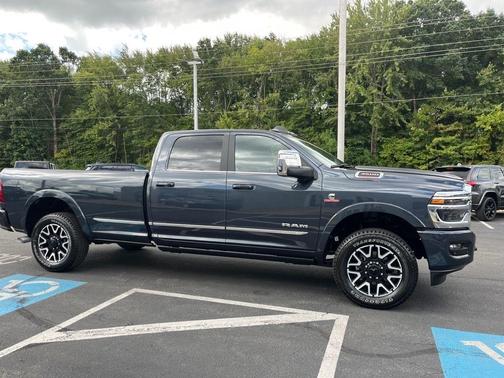 2025 RAM 3500 Limited