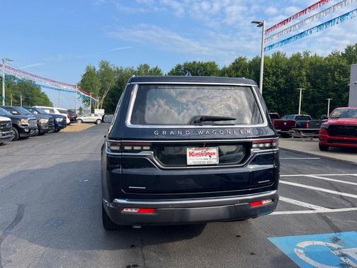 2022 Jeep Grand Wagoneer Series III
