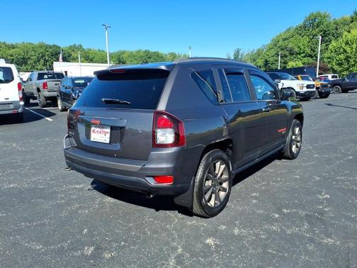 Granite Crystal Clearcoat Metallic 2016 Jeep Compass Sport