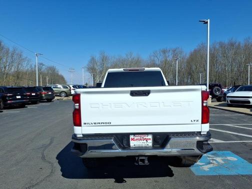 Summit White 2022 Chevrolet Silverado 2500 LTZ