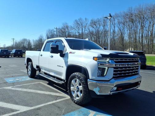Summit White 2022 Chevrolet Silverado 2500 LTZ